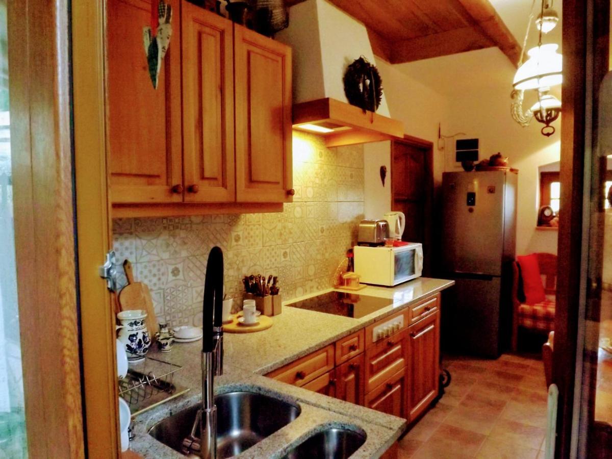 Mives Vendeghaz Hotel Pogany Bagian luar foto